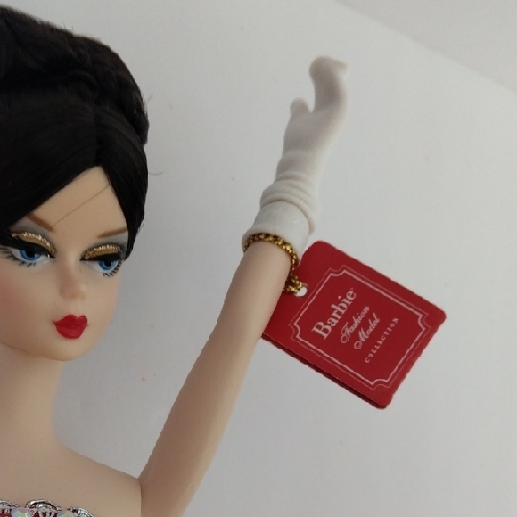 Barbie Fashion Model 1991-2000 Silkstone Red Ball Gown & Long Gloves Included - Picture 13 of 13